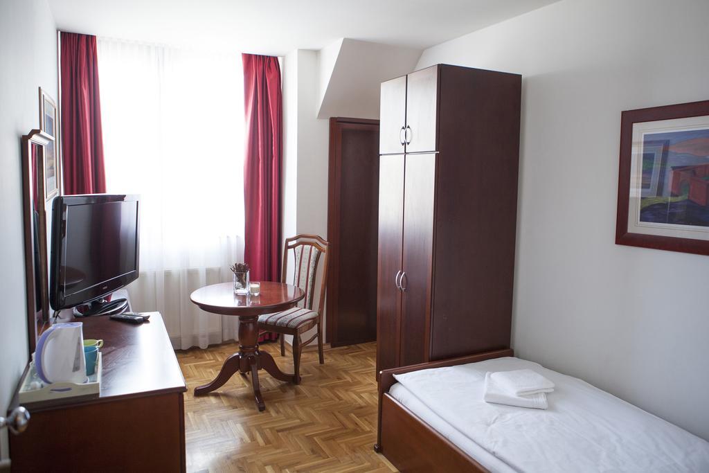 Villa Mali Raj Zagrzeb Zewnętrze zdjęcie